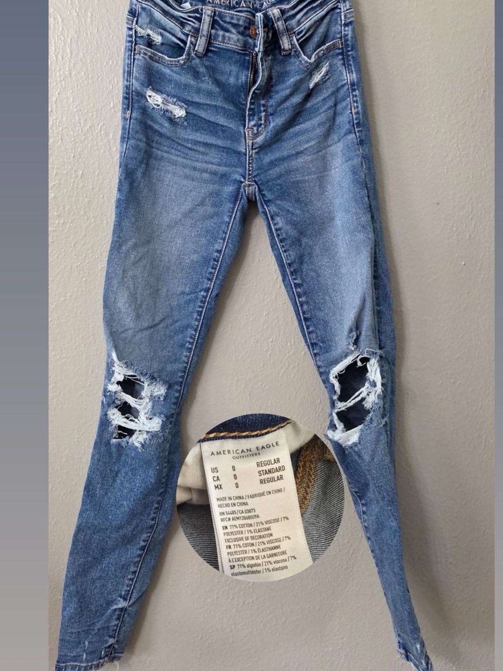 American Eagle Outfitters Distressed Medium Blue Skinny Jeans